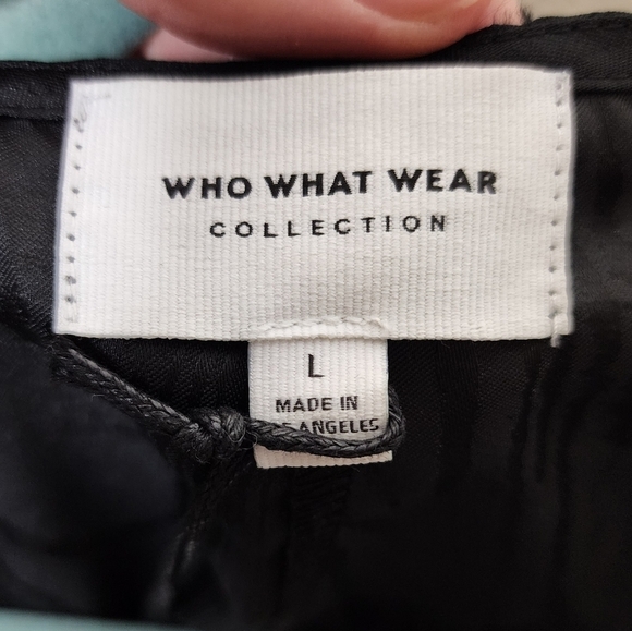 Who What Wear Collection Black Baker Scoop-Neck Blouse L NWT - Picture 4 of 6